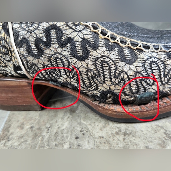 CARRETA HANDCRAFTED LEATHER COWBOY ARTISANAL WINGED FLEUR DE LIS BOOTS. - Picture 13 of 13